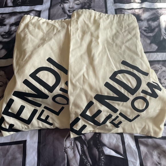 Fendi Flow Sneakers ❤️Authentic ❤️ - Picture 6 of 8